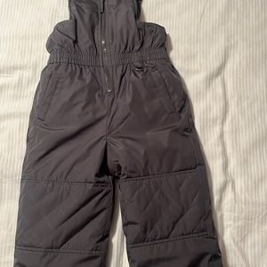 Pink Platinum snow pants bib for girls . Size 4 T. Color grey . Excellent cond.